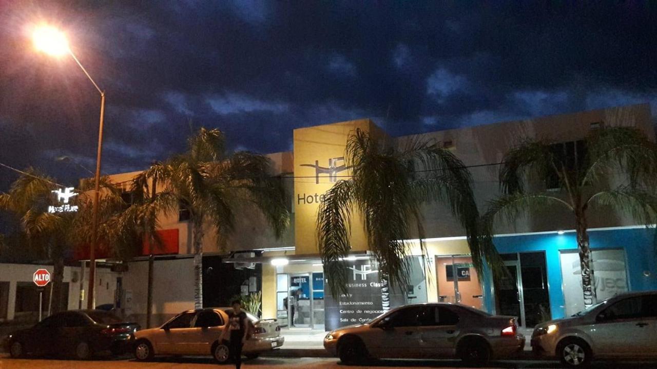 Hotel Flores Guamuchil Exteriér fotografie